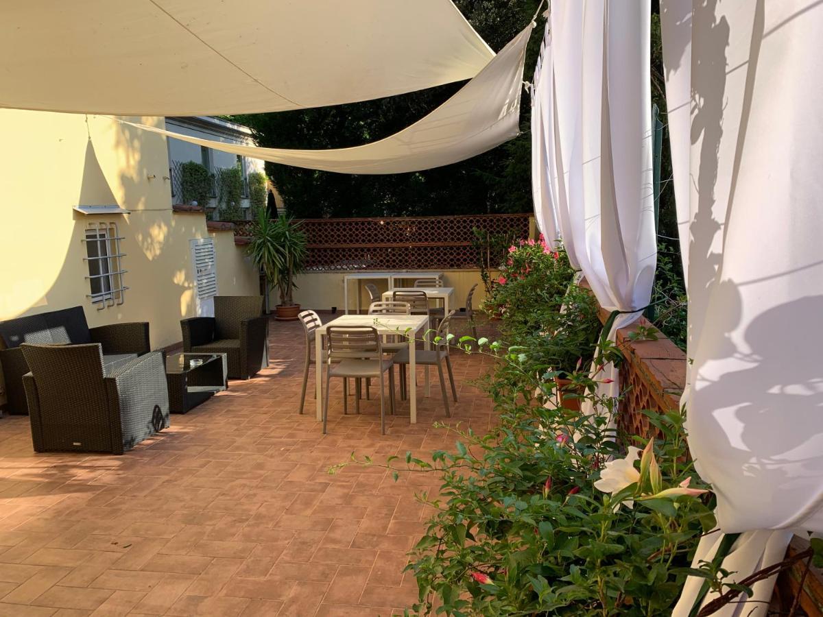 Bed and Breakfast La Terrazza Di Via Elisa Lucca Exteriér fotografie
